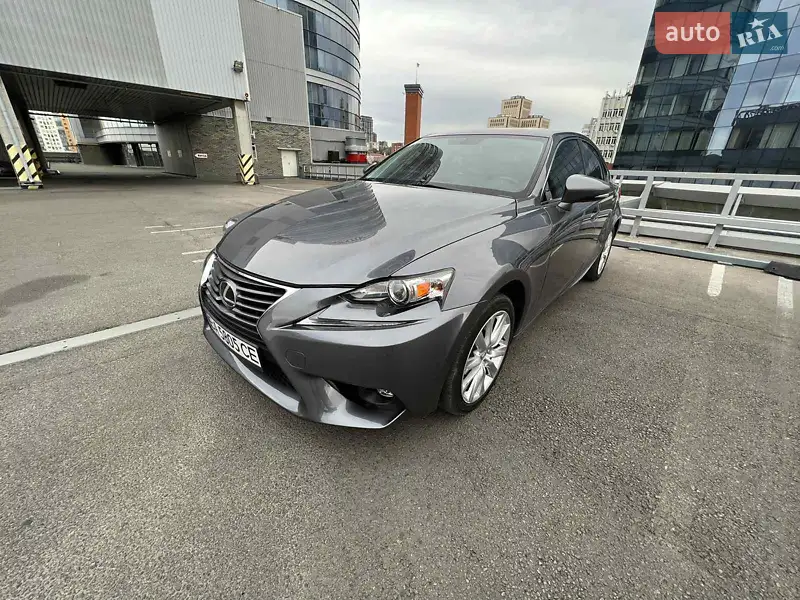 Lexus IS, 2014