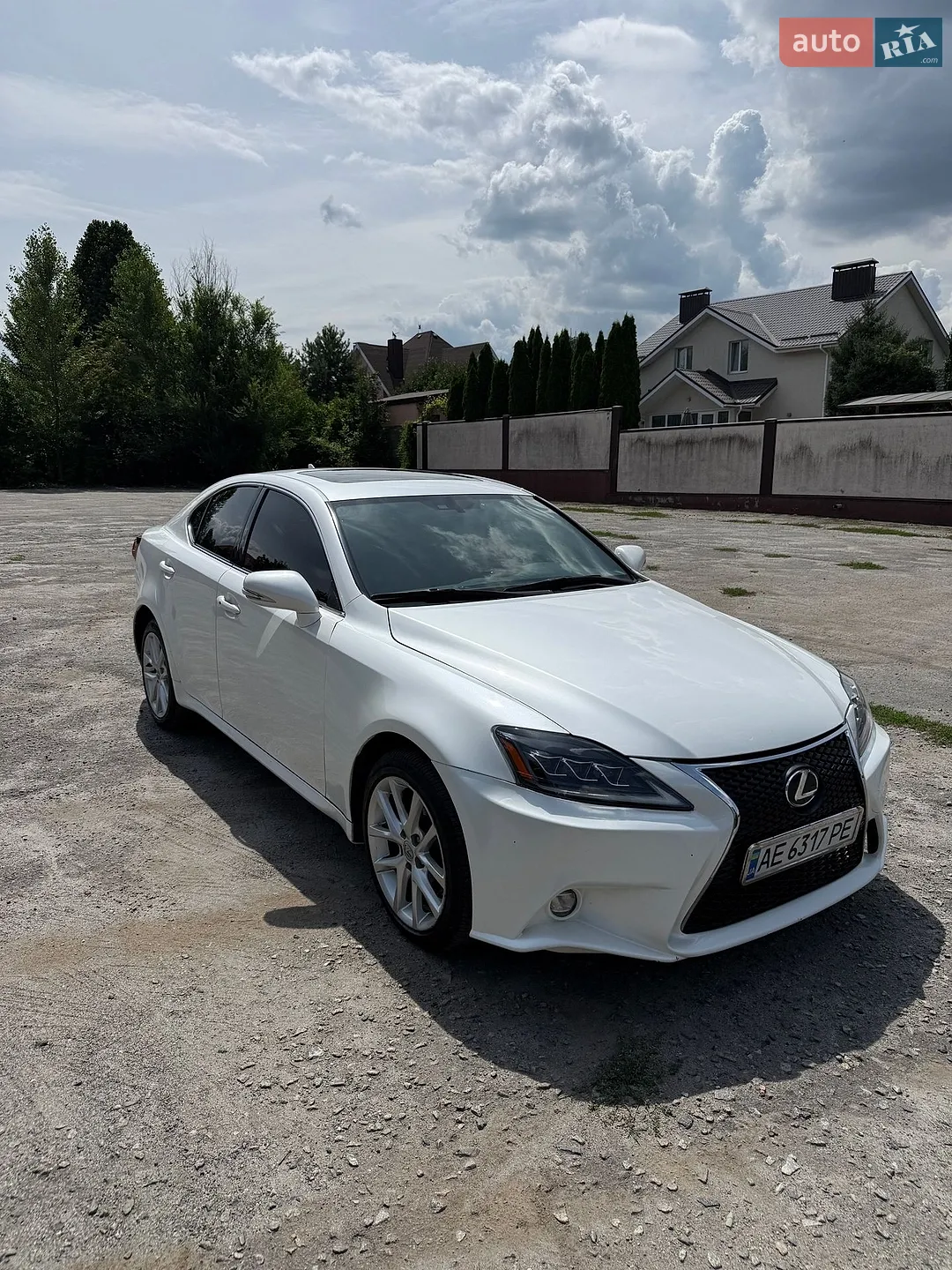 Lexus IS, 2012
