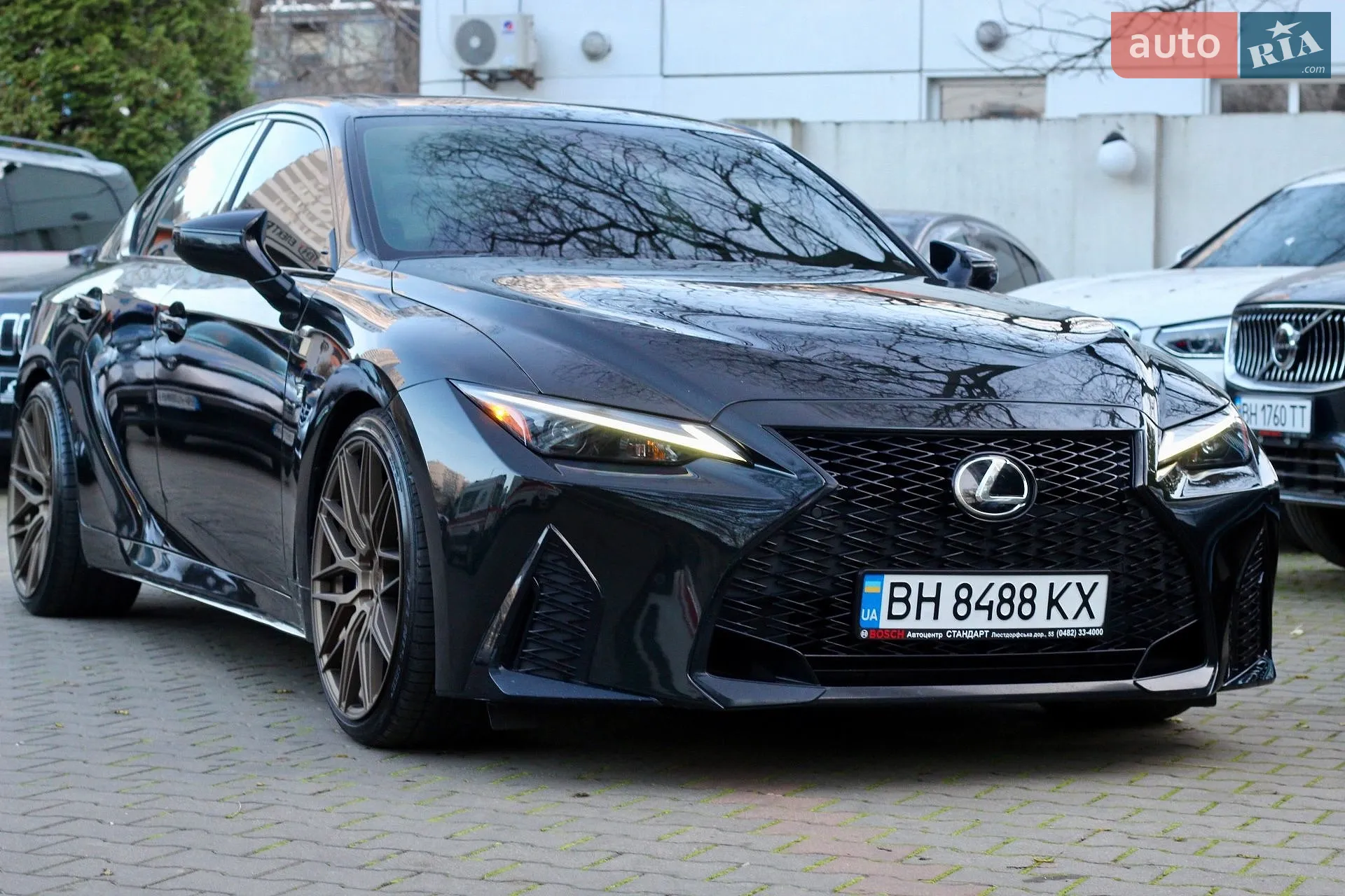 Lexus IS, 2021