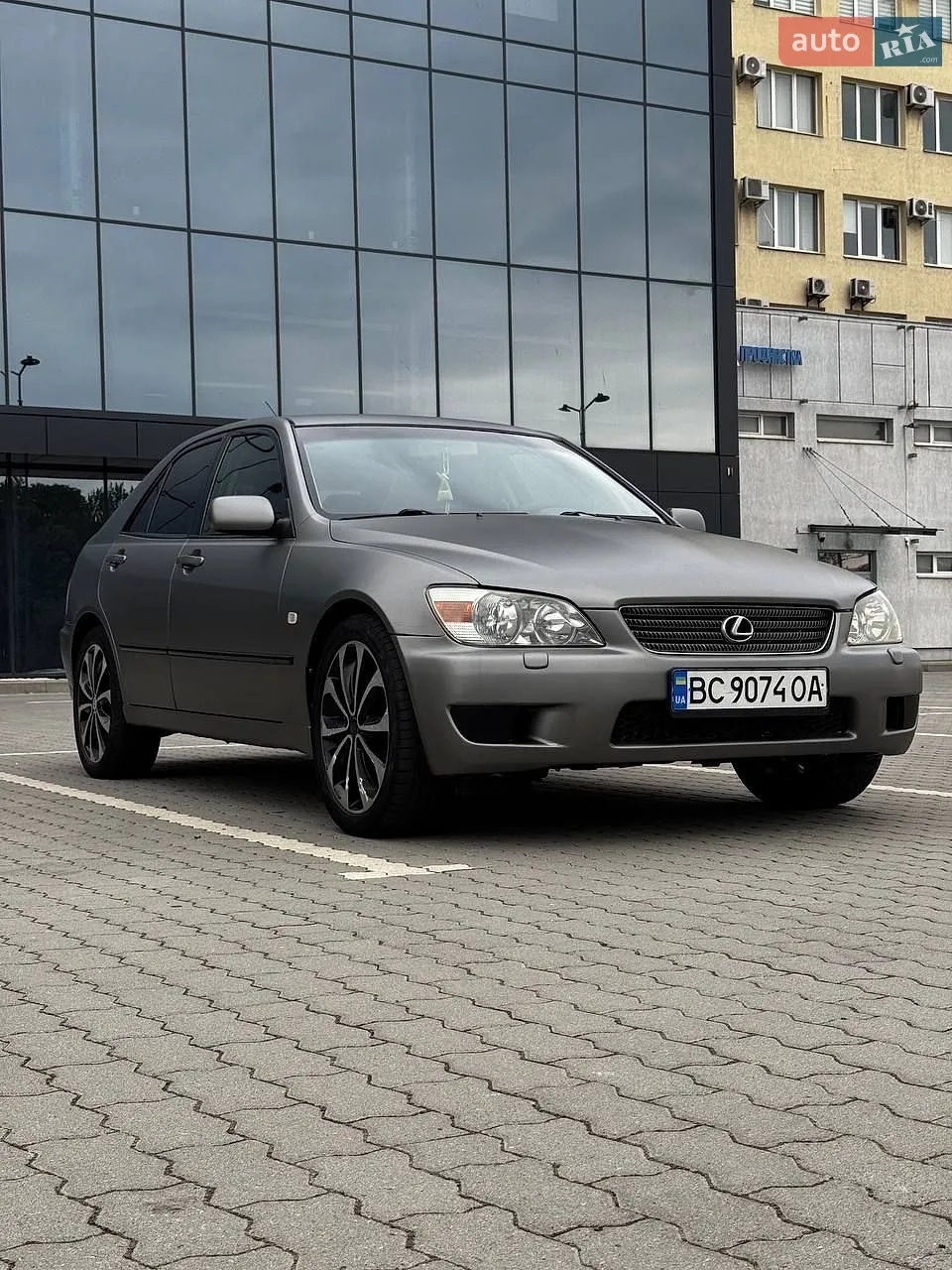 Lexus IS, 1999