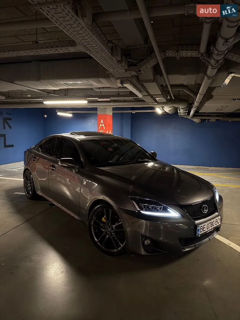Lexus IS, 2012