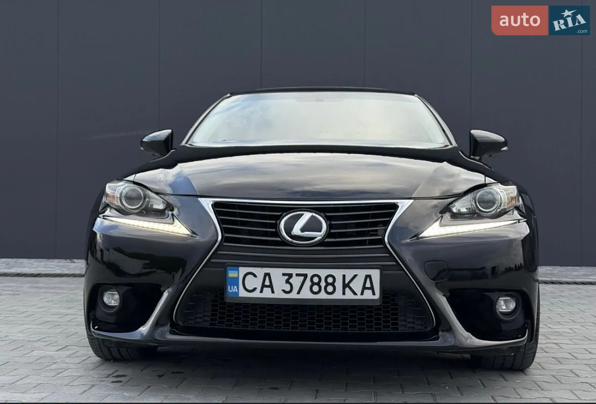 Lexus IS, 2014