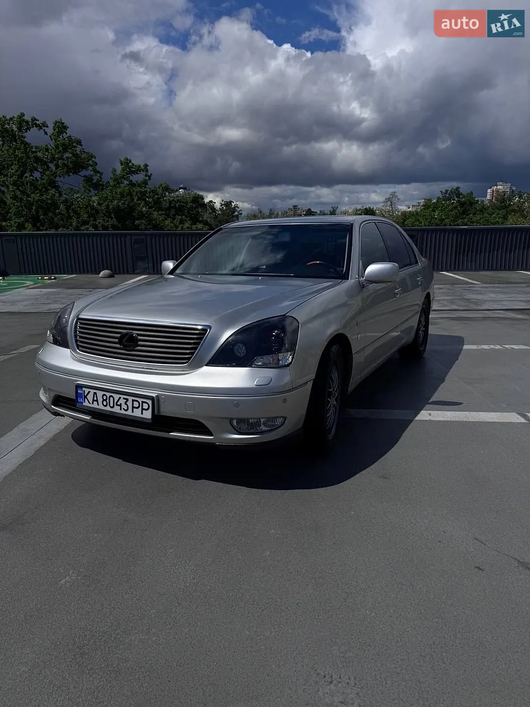 Lexus LS, 2001