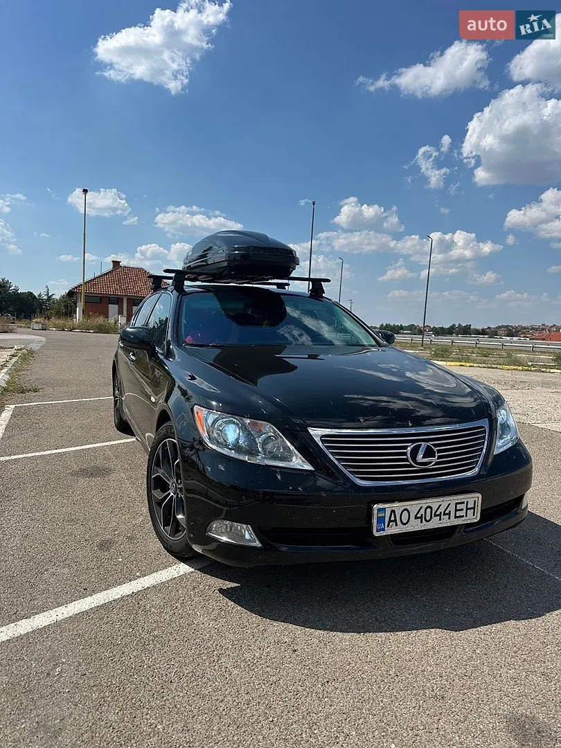 Lexus LS, 2008