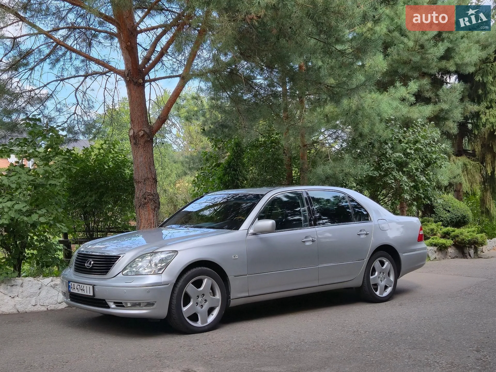 Lexus LS, 2004