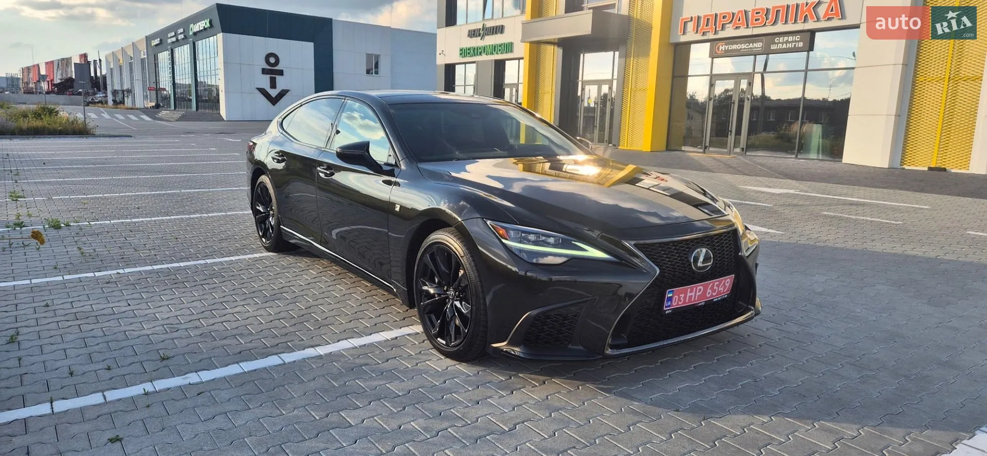 Lexus LS, 2023