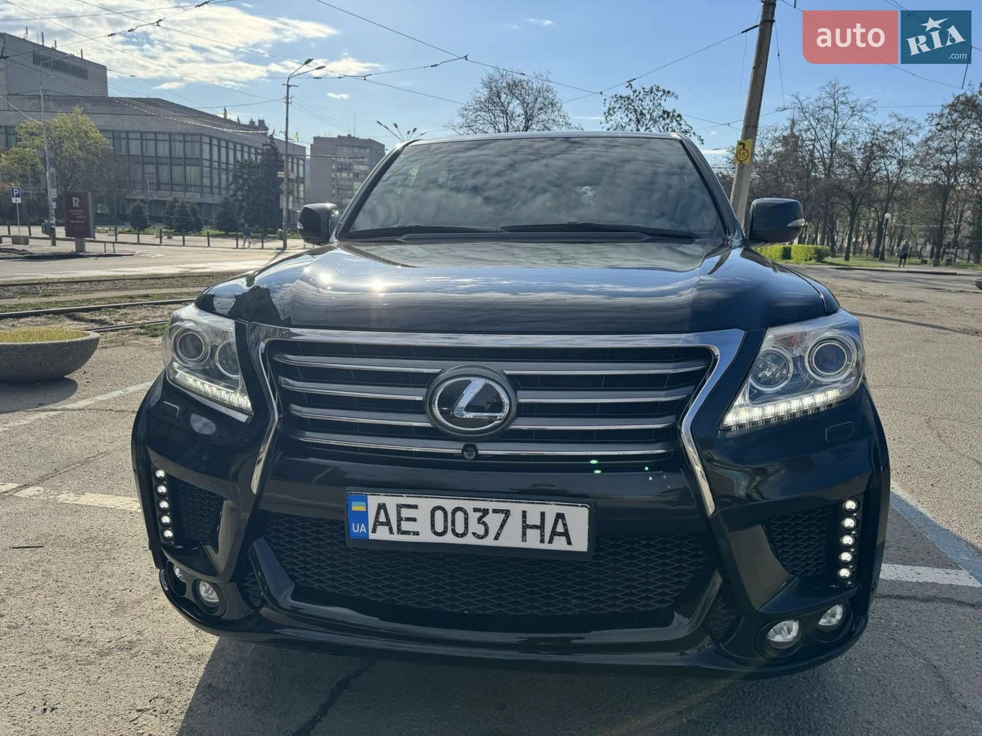 Lexus LX, 2014