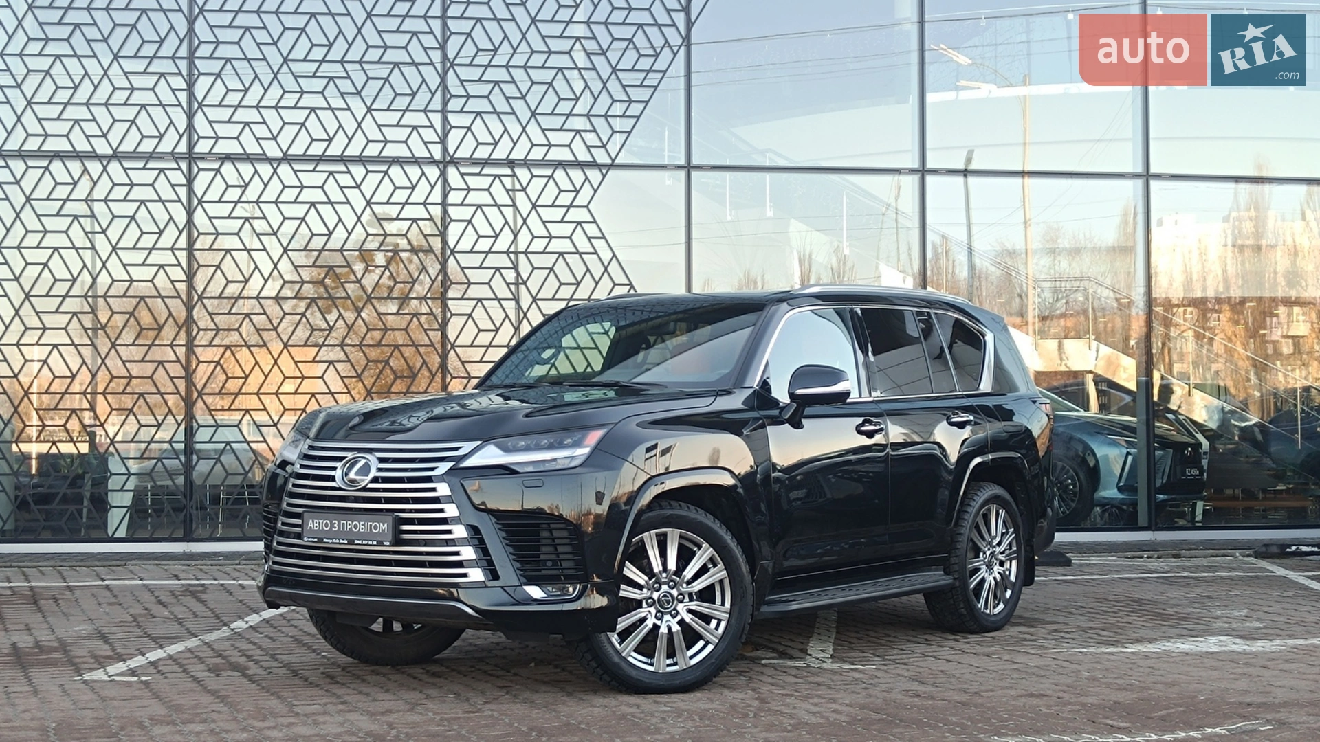 Lexus LX, 2023