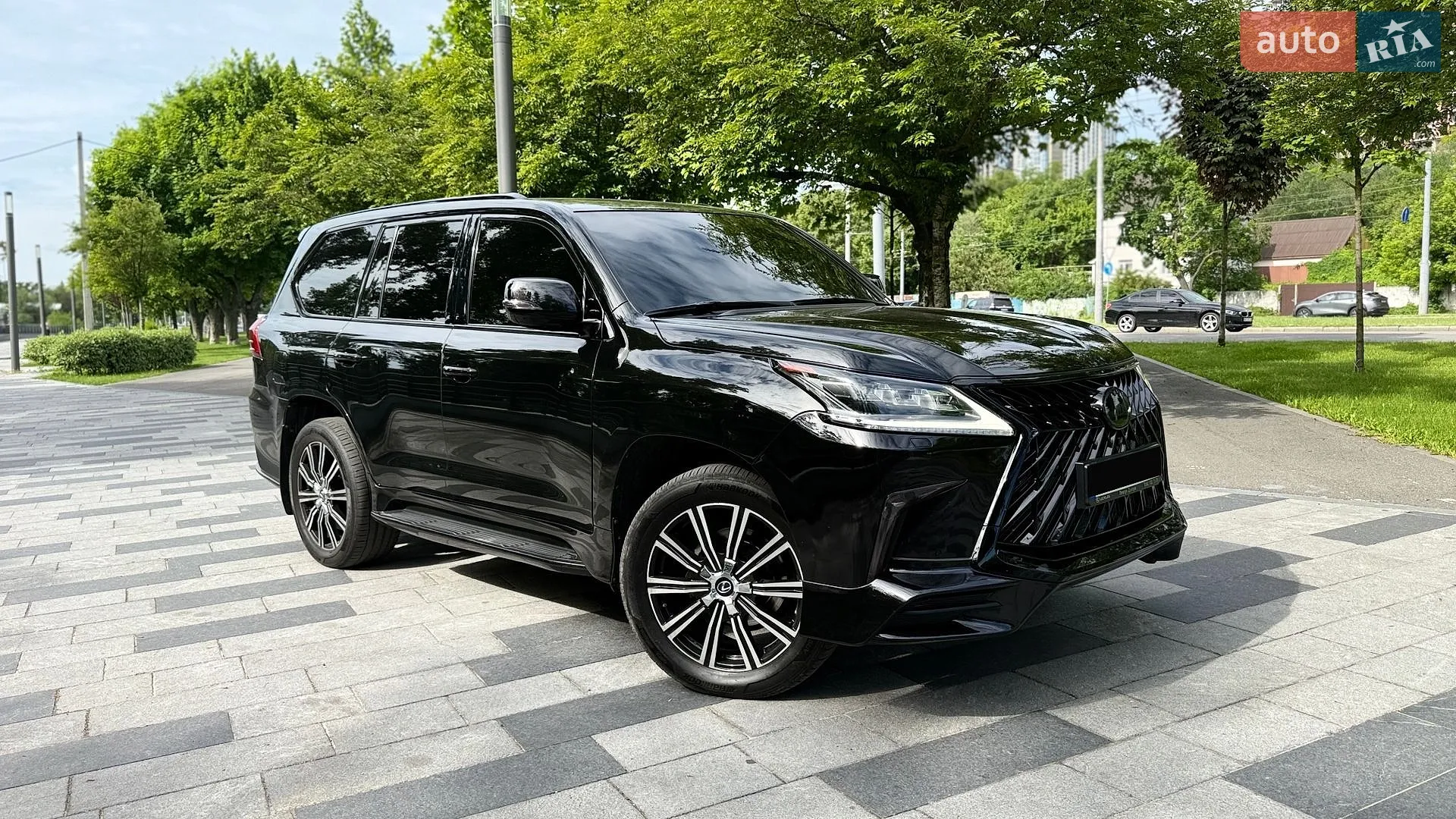 Lexus LX, 2016