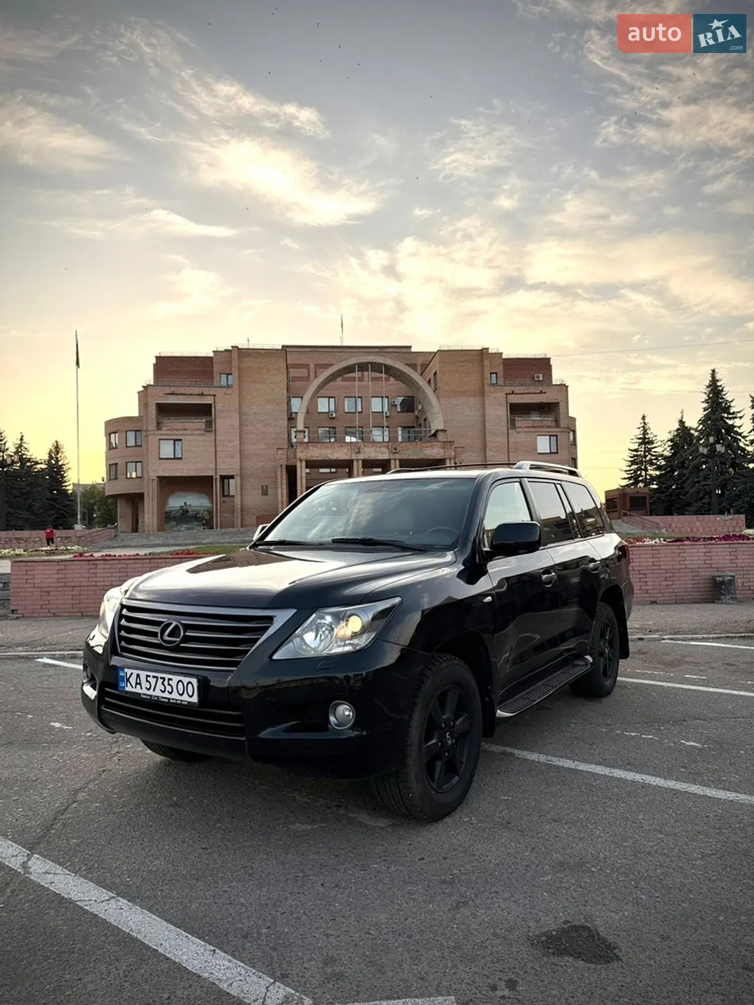 Lexus LX, 2008