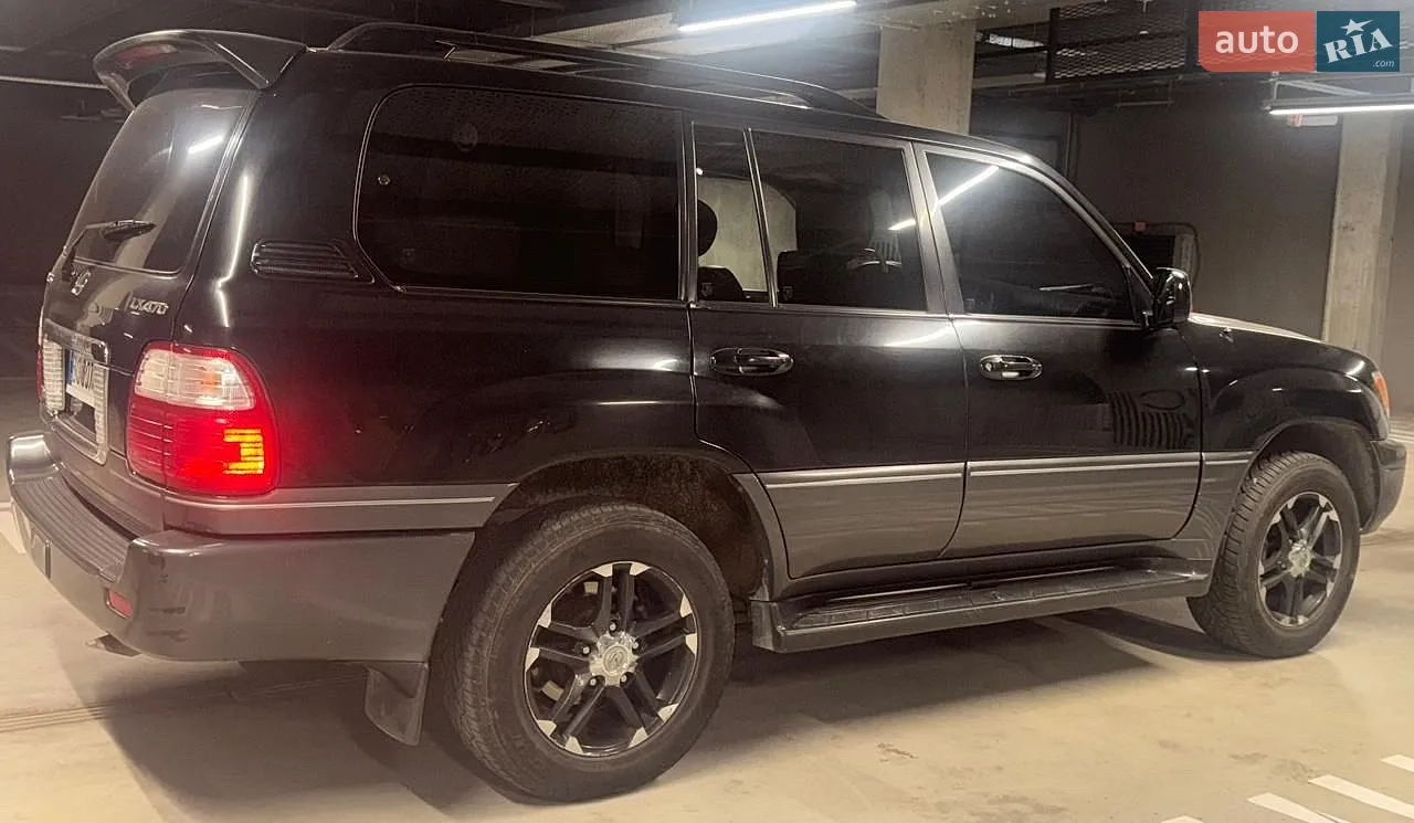 Lexus LX 2004 — 1