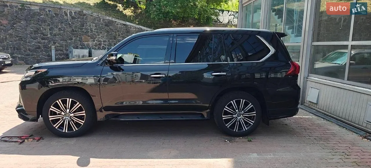 Lexus LX, 2019