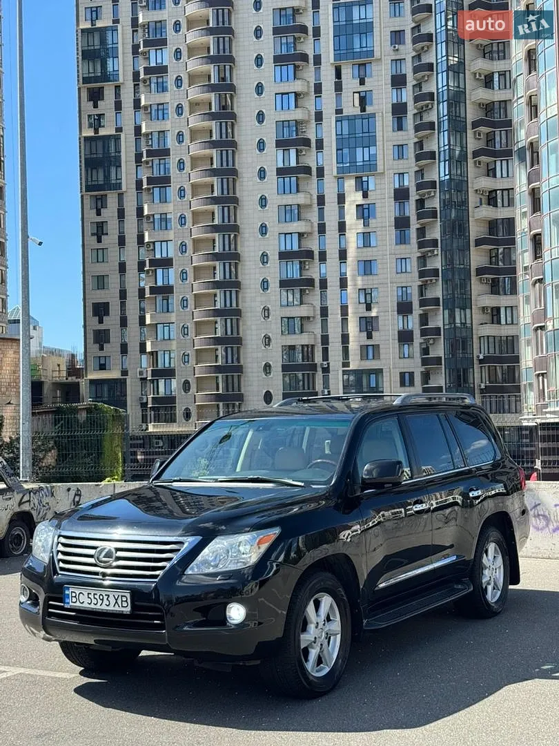 Lexus LX, 2008