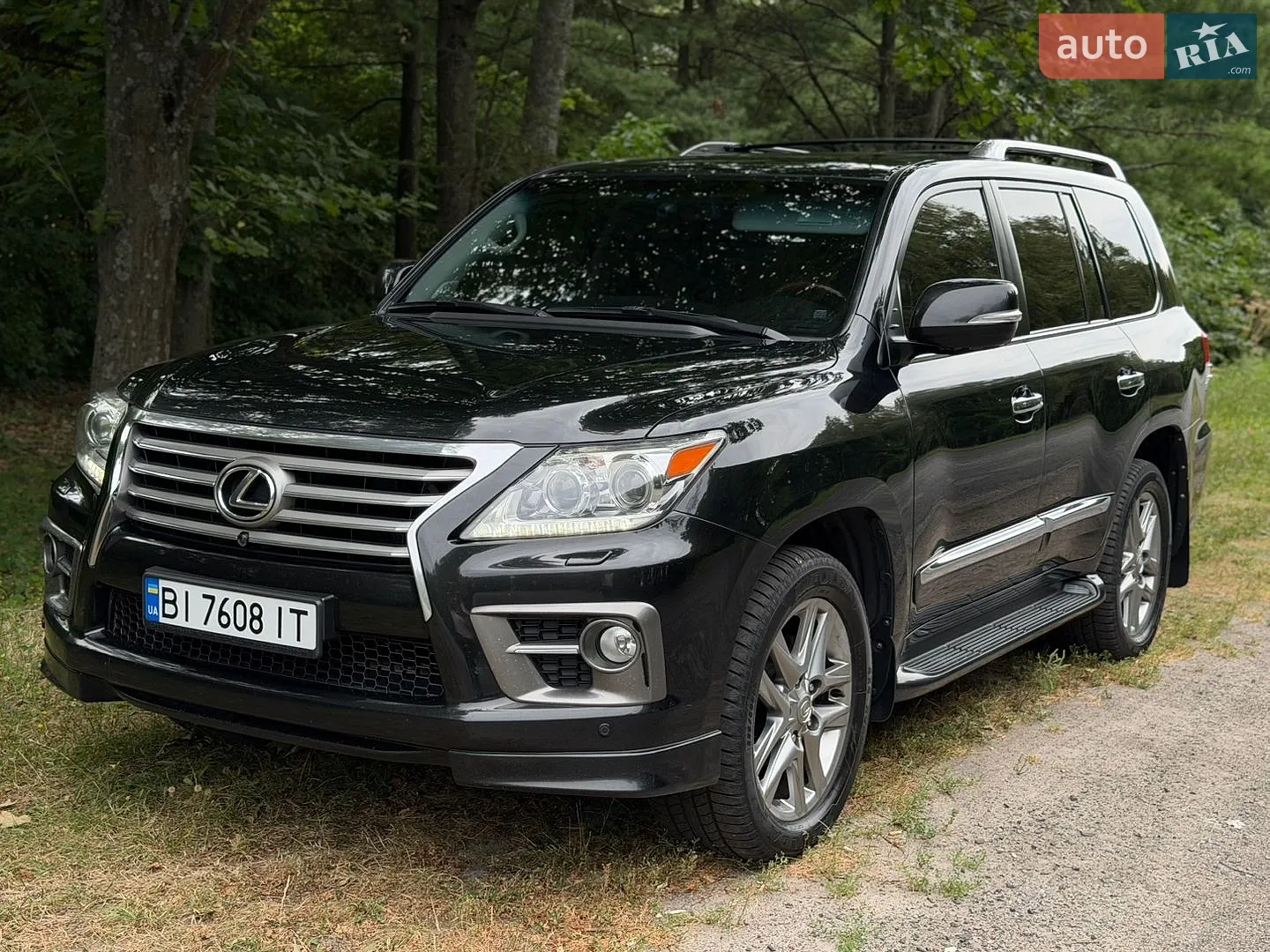 Lexus LX, 2012