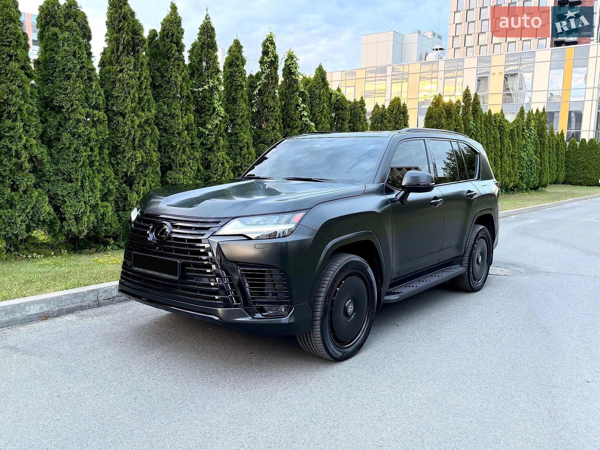 Lexus LX, 2025