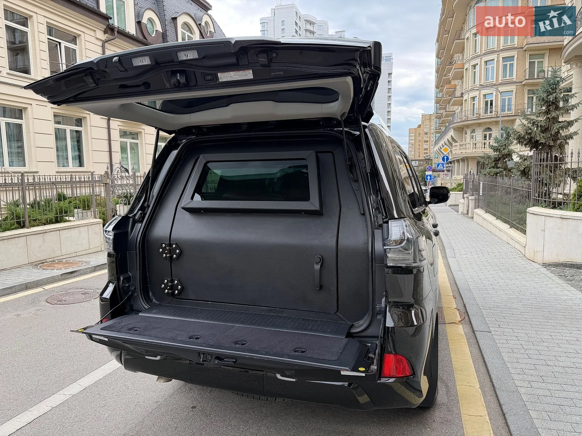 Lexus LX, 2017
