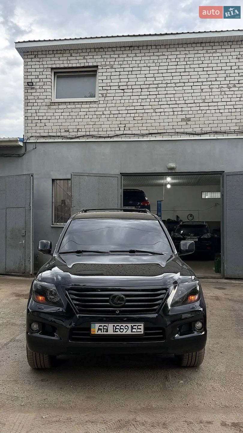 Lexus LX, 2008