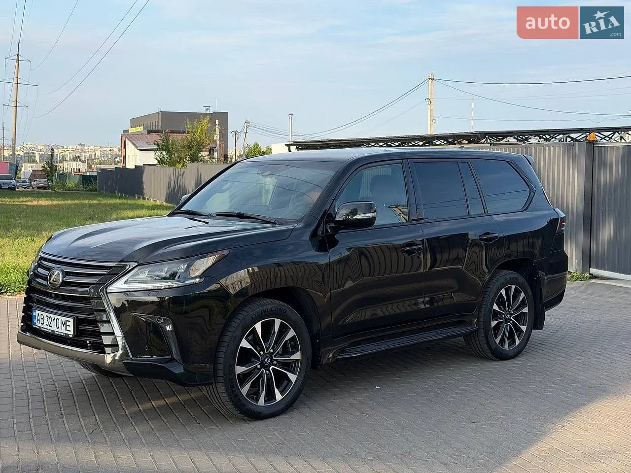 Lexus LX, 2021