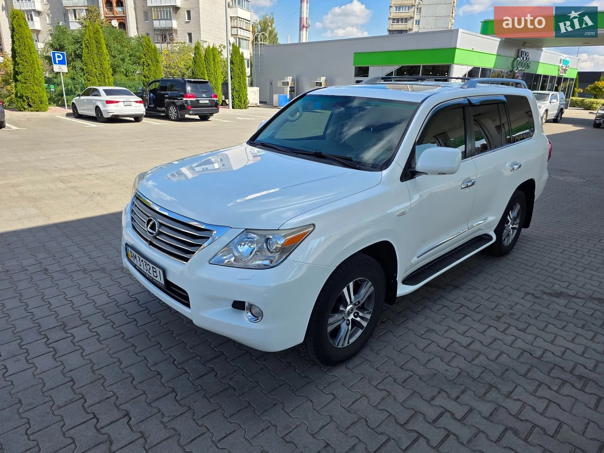 Lexus LX, 2008