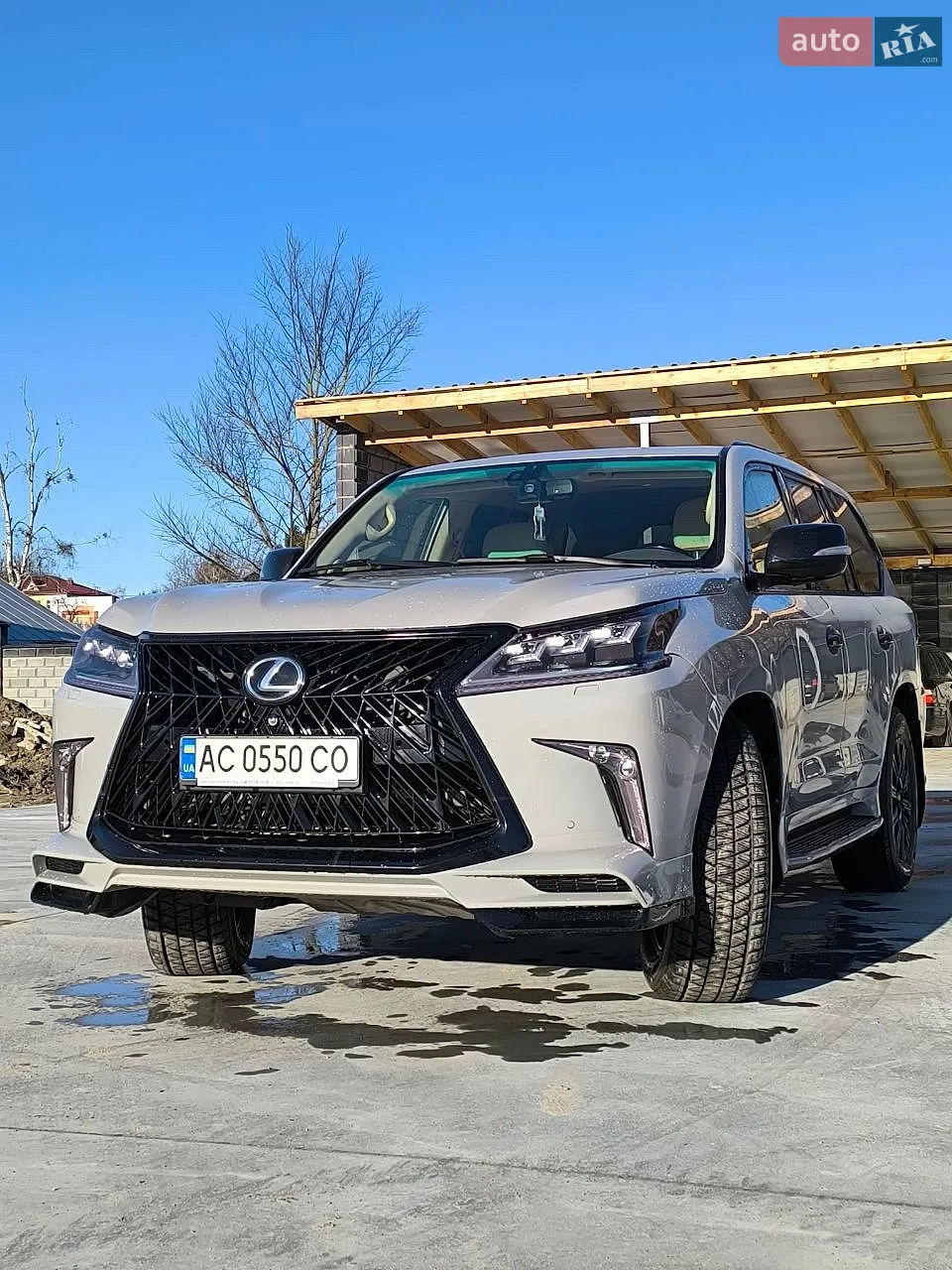 Lexus LX, 2013