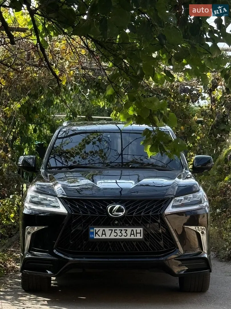 Lexus LX, 2008