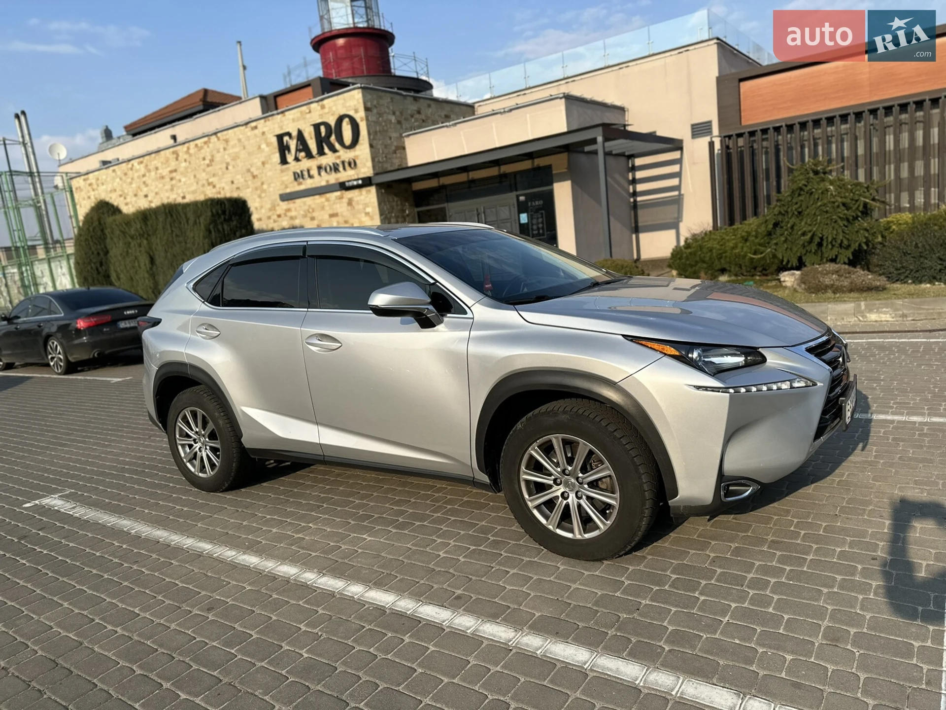 Lexus NX, 2016