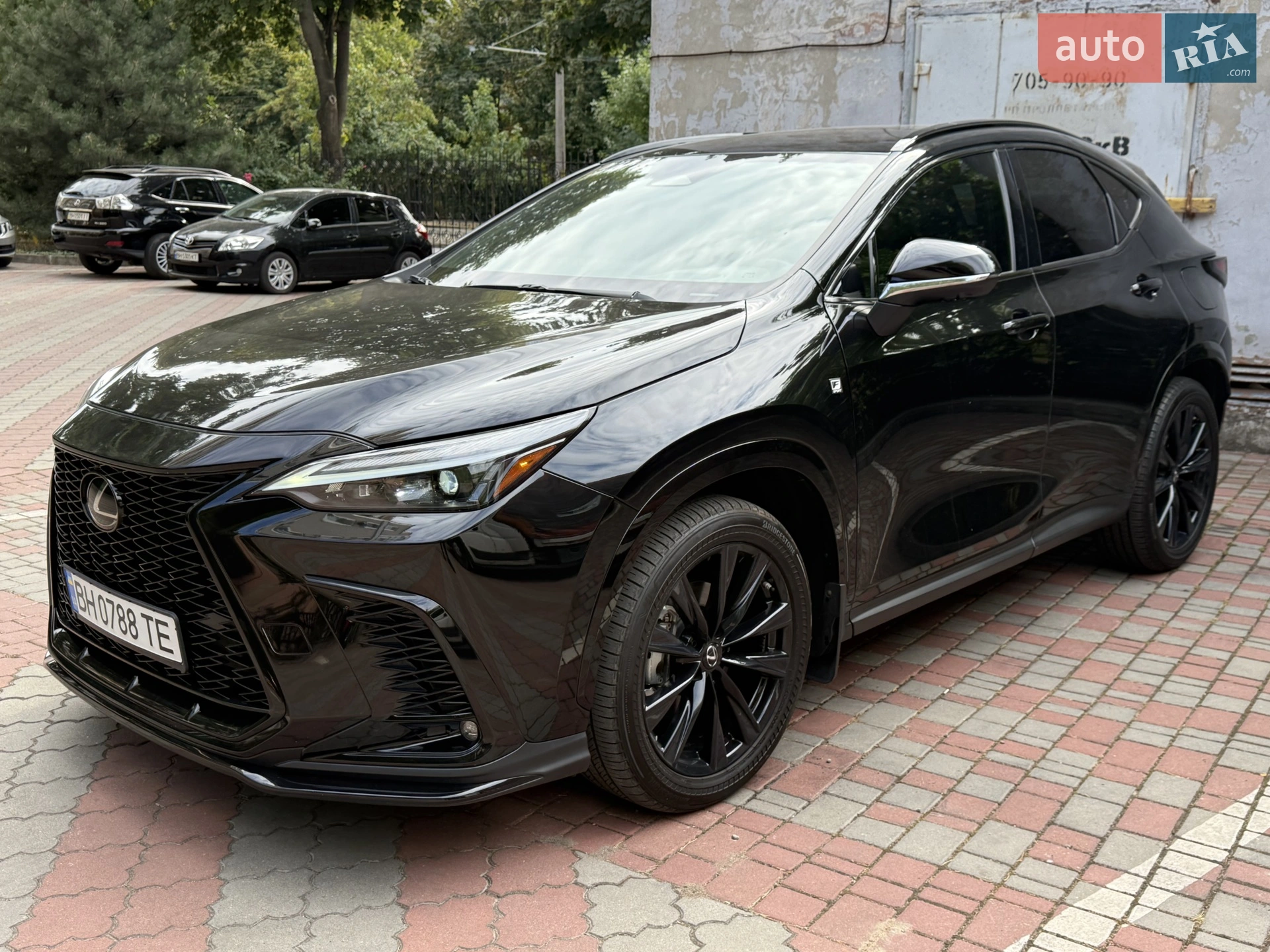 Lexus NX, 2022