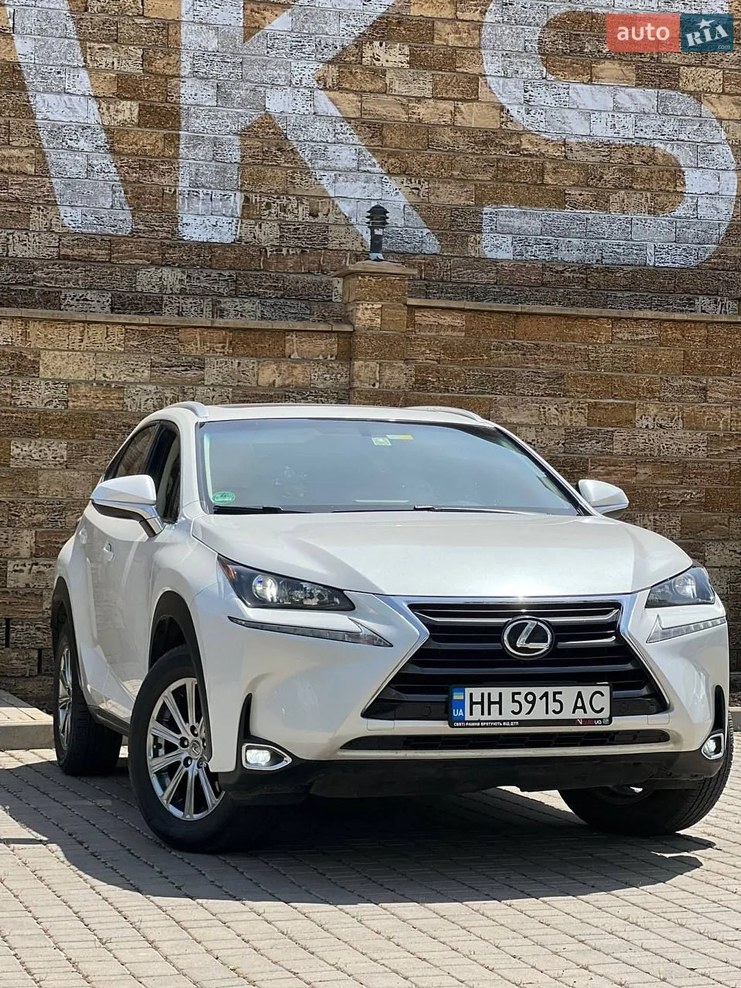Lexus NX, 2017