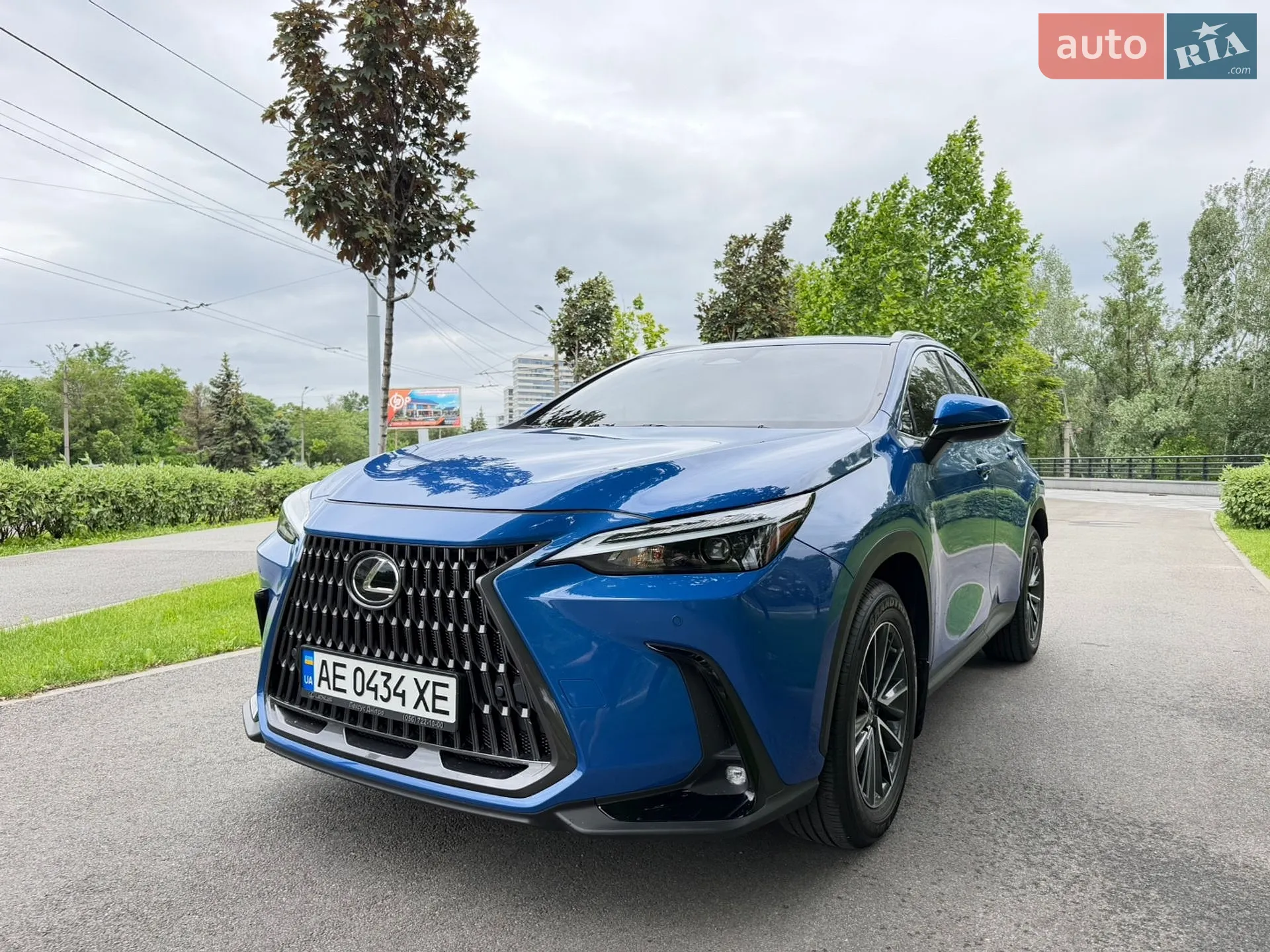 Lexus NX, 2022