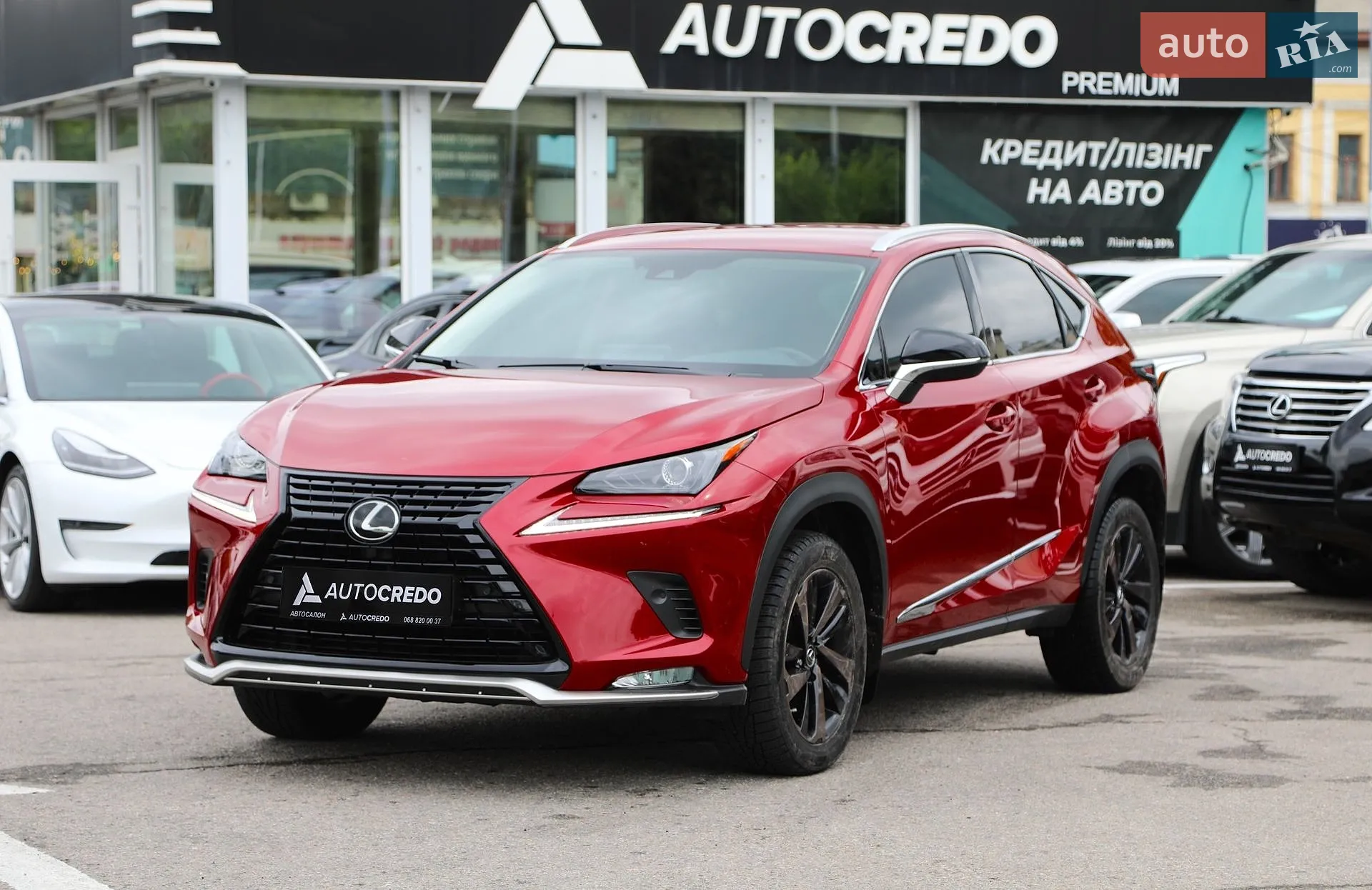 Lexus NX, 2021