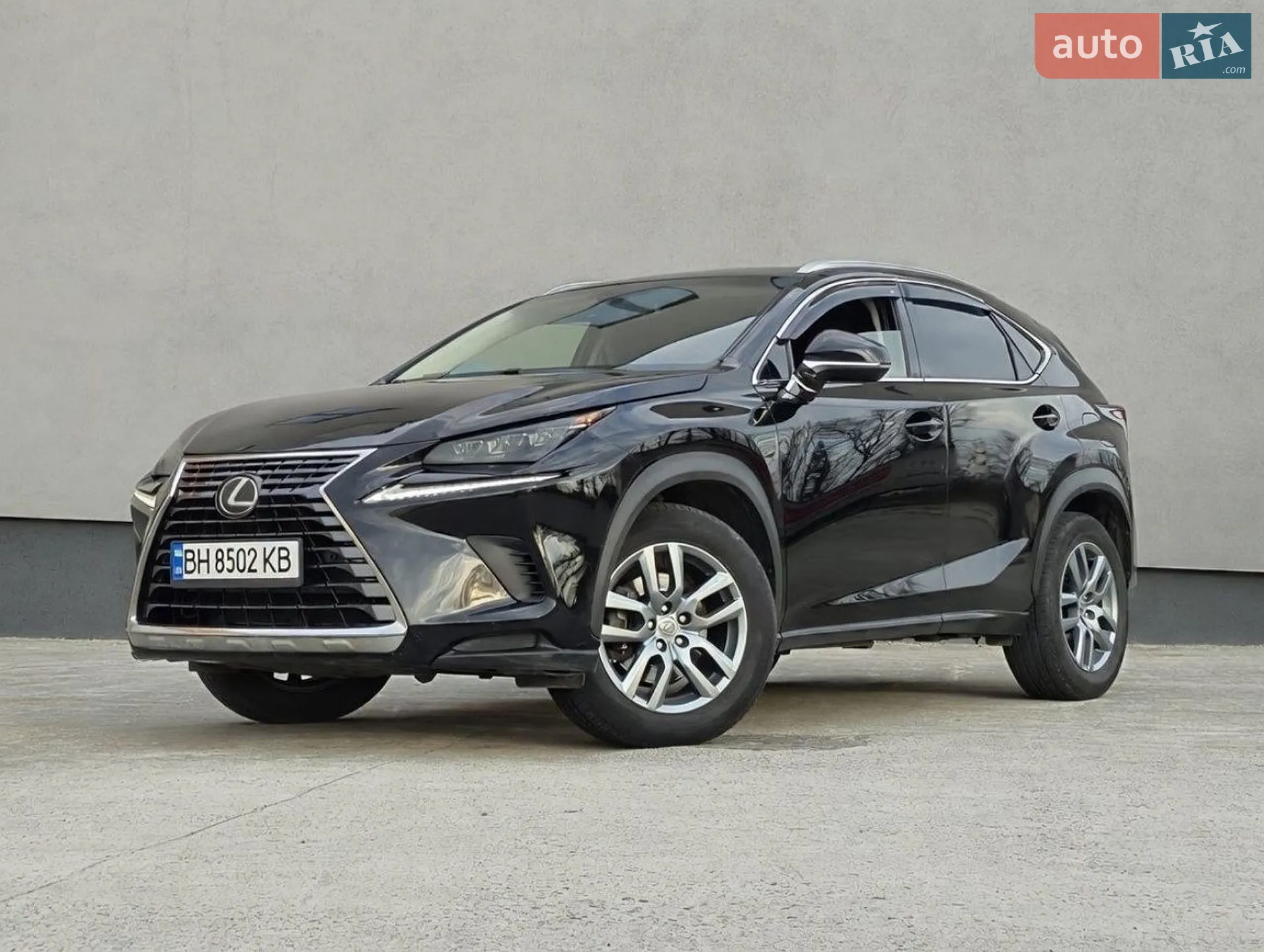 Lexus NX, 2015