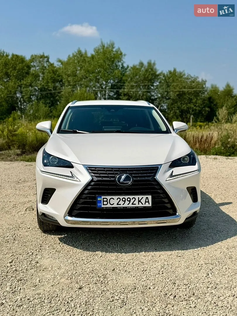 Lexus NX, 2018