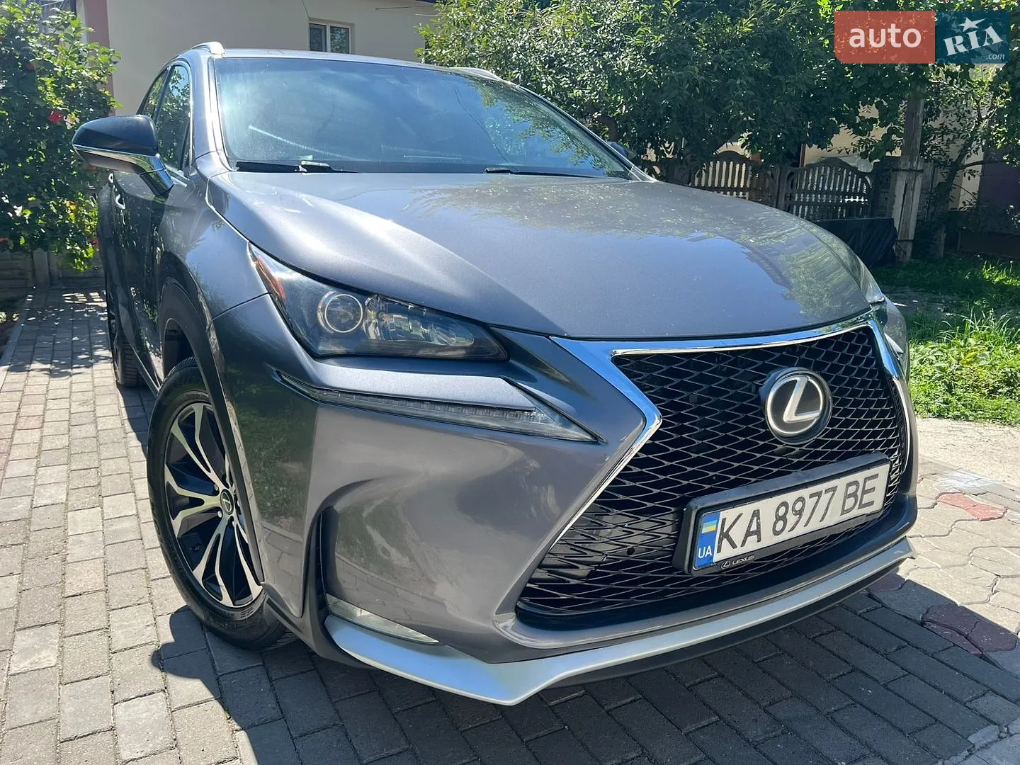 Lexus NX, 2015
