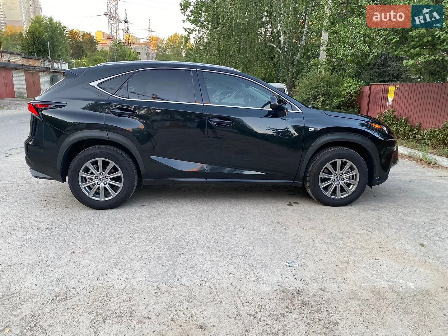 Lexus NX, 2019