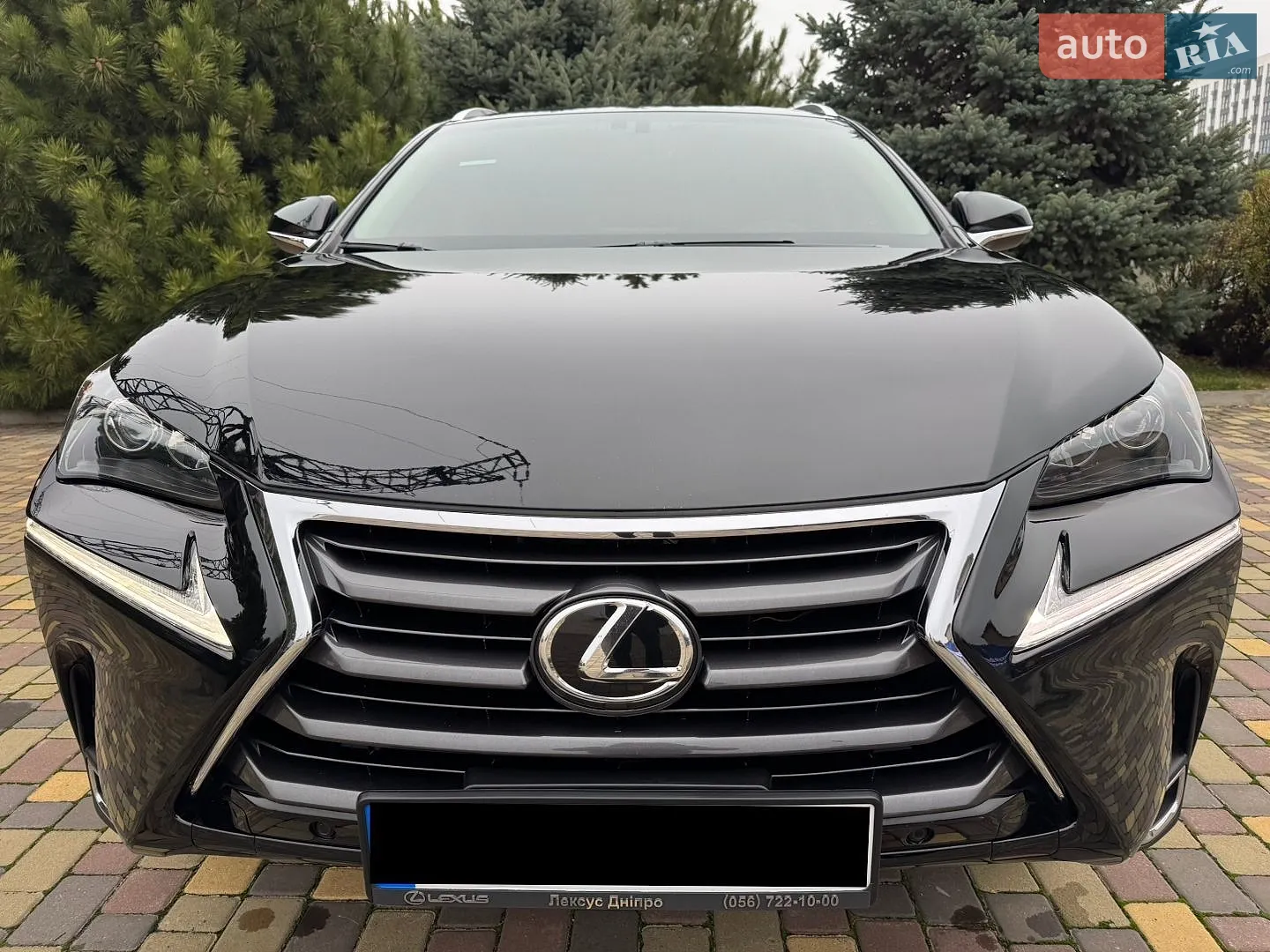 Lexus NX, 2016