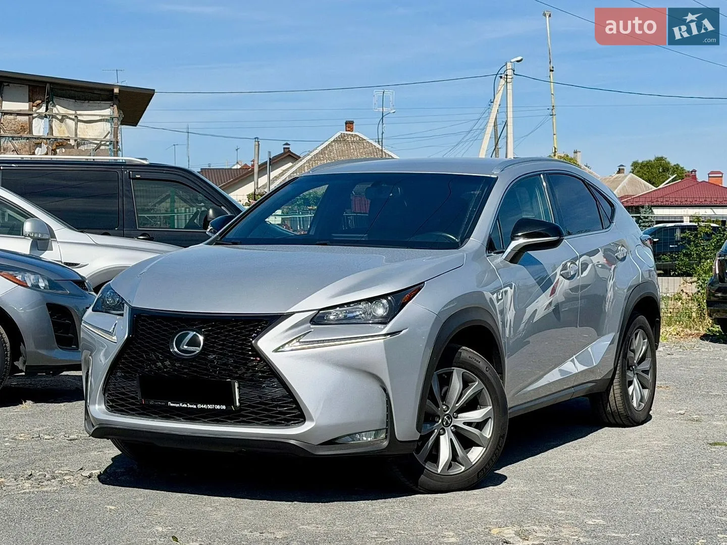 Lexus NX, 2016