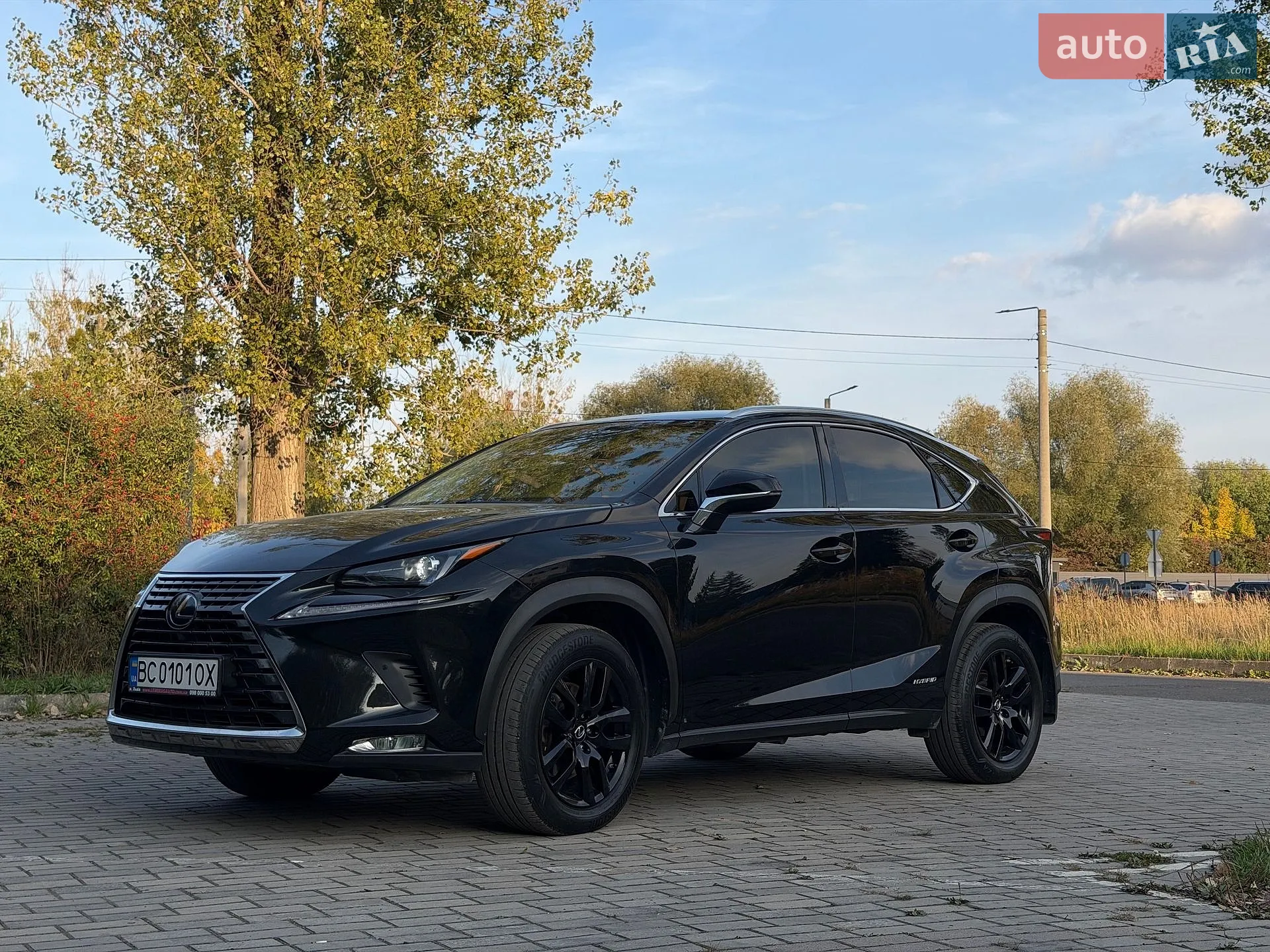 Lexus NX, 2017