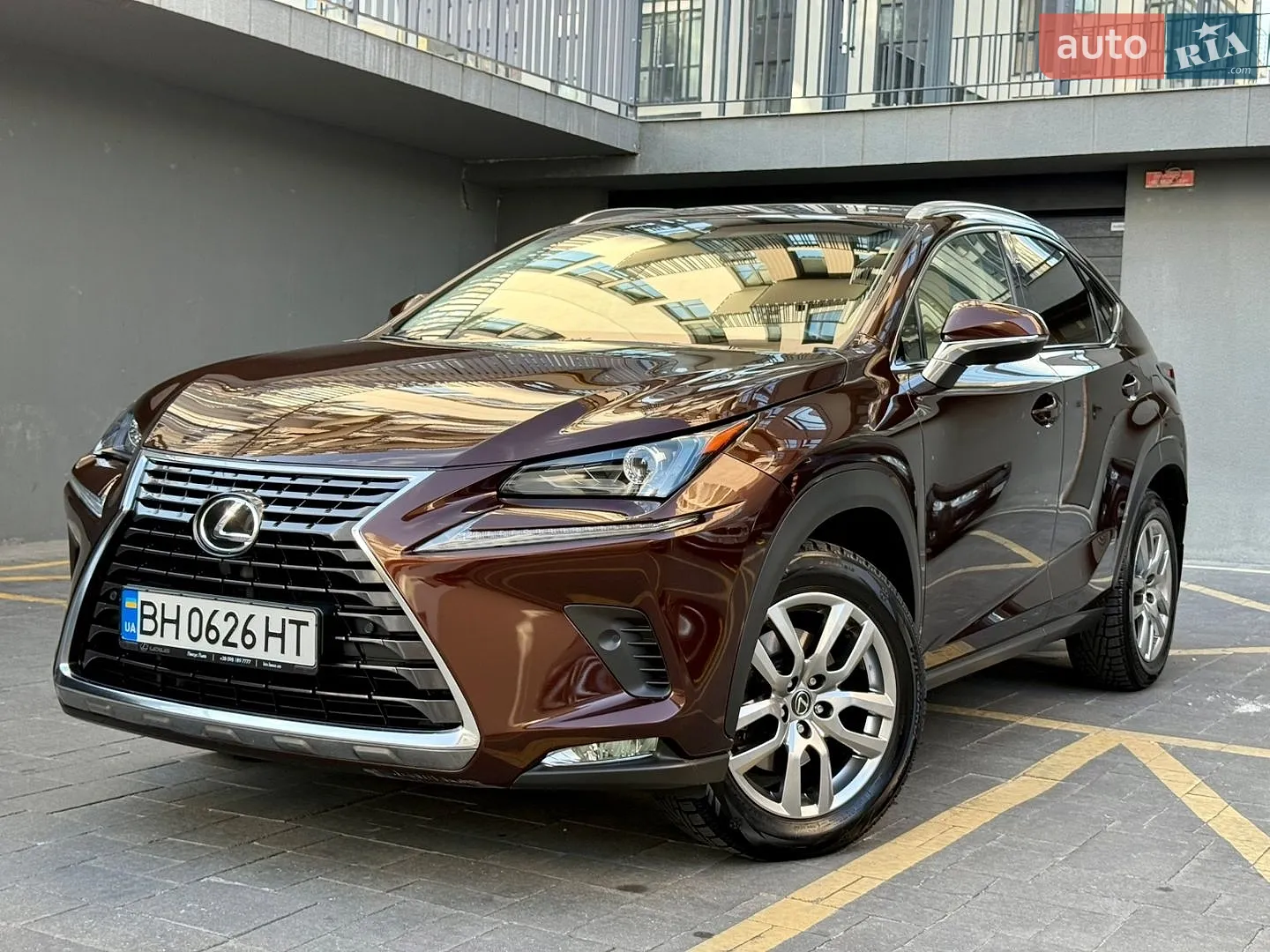 Lexus NX, 2017