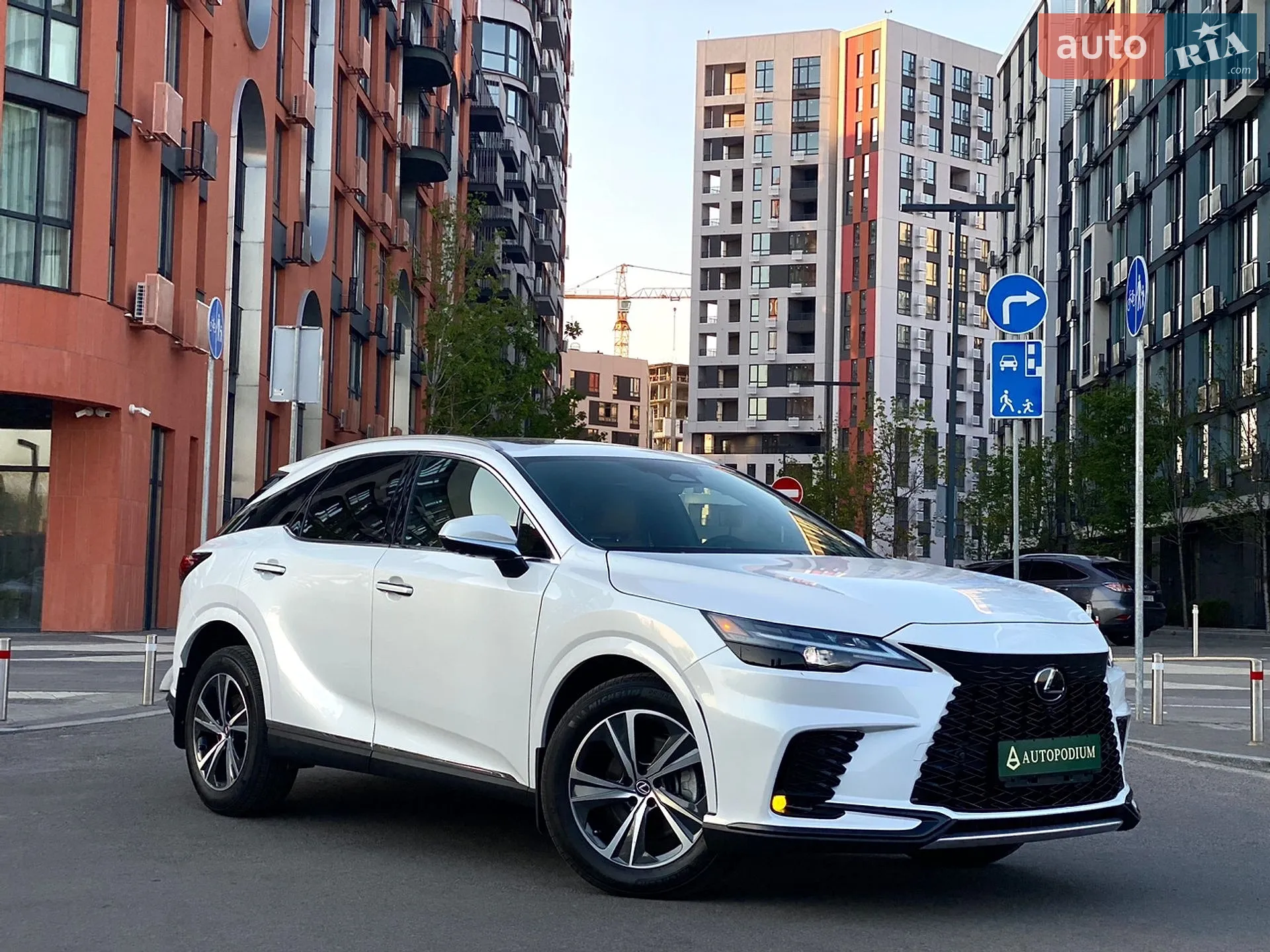 Lexus RX, 2025