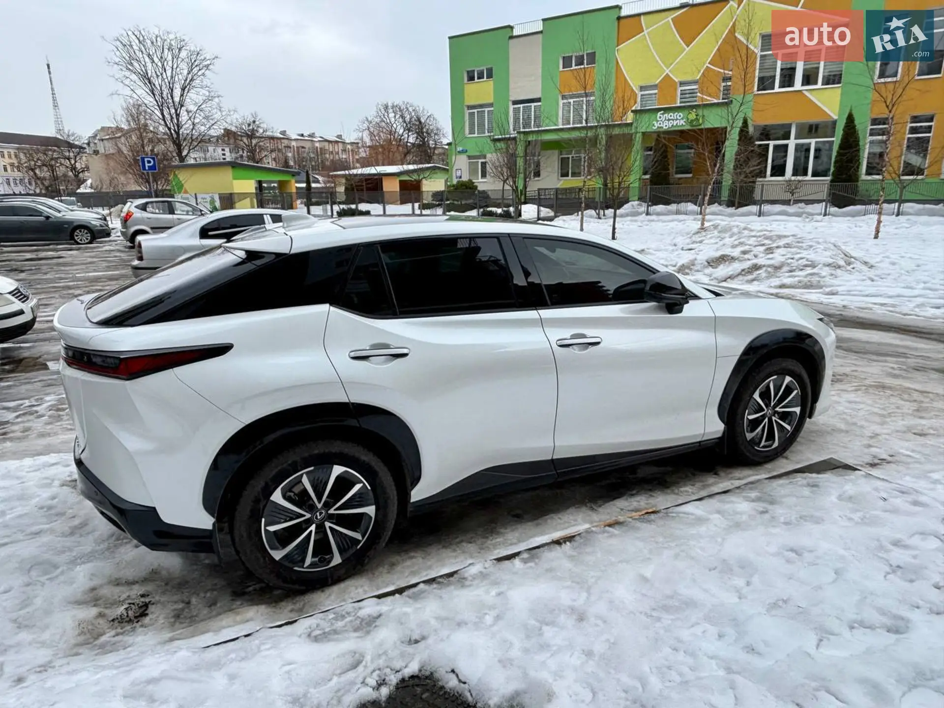 Lexus RZ, 2024