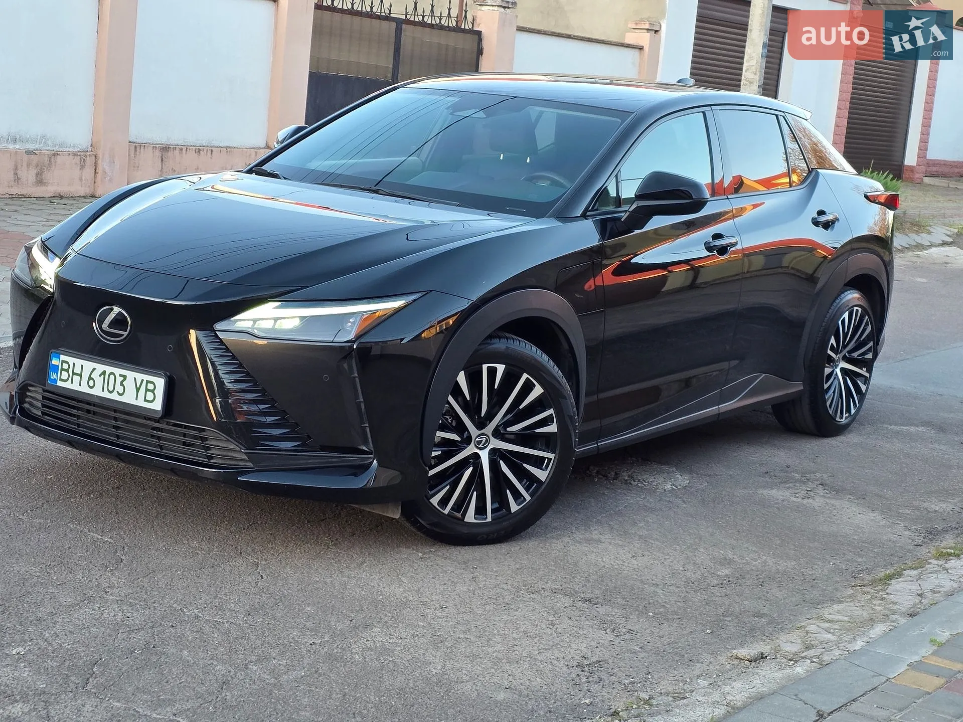Lexus RZ, 2023