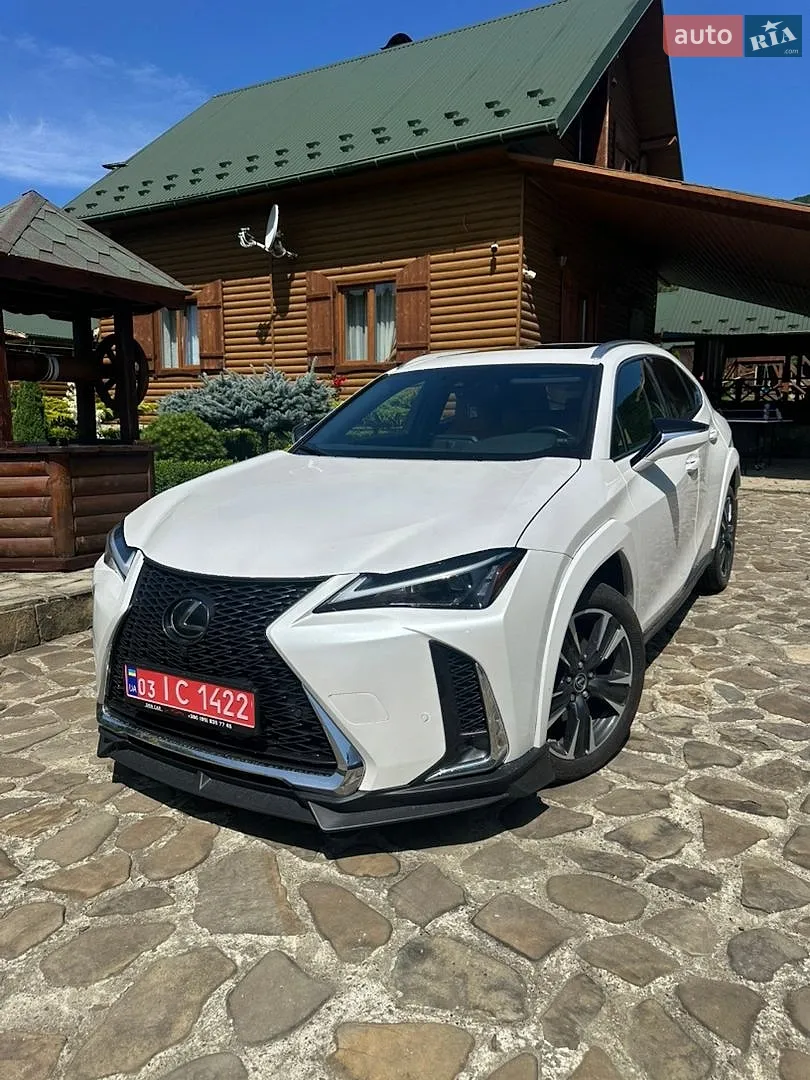 Lexus UX, 2022