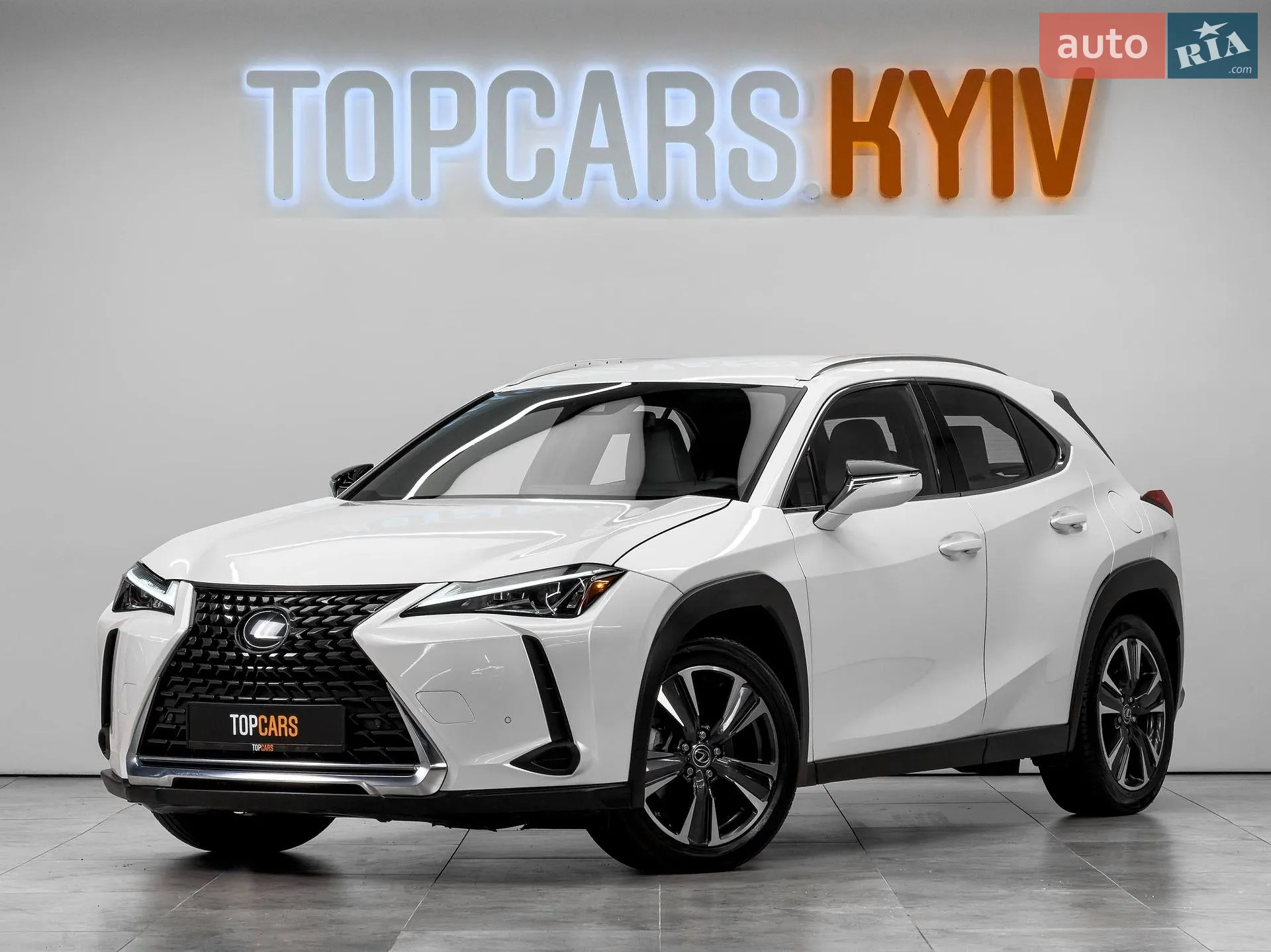 Lexus UX, 2019