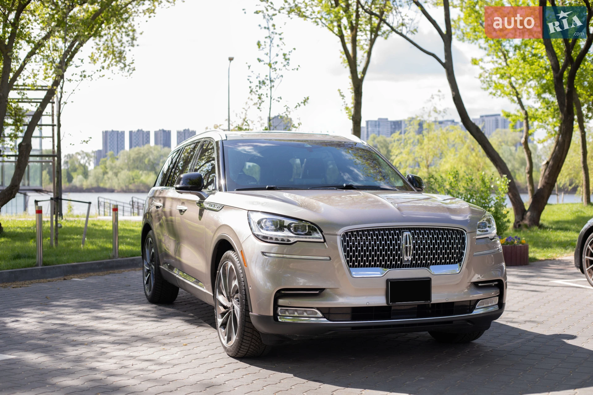 Lincoln Aviator, 2020