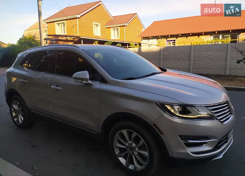 Lincoln MKC, 2015
