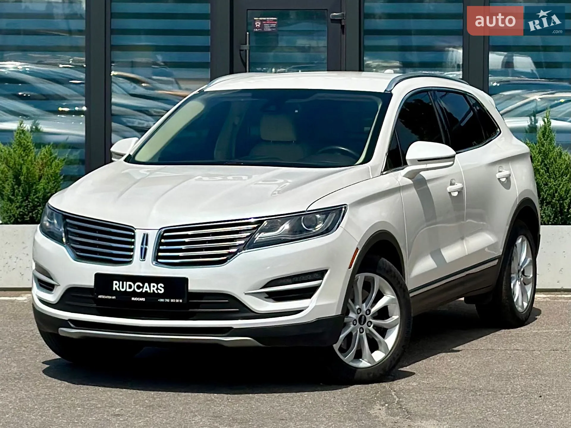 Lincoln MKC, 2015