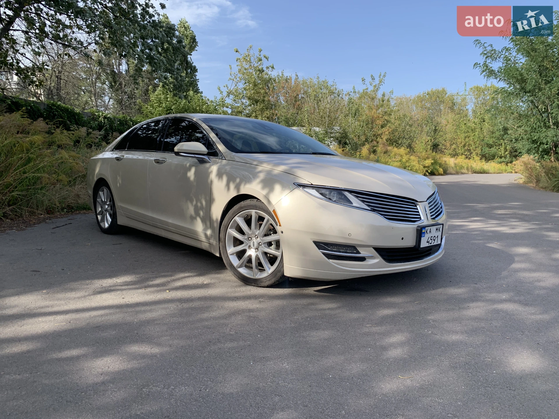 Lincoln MKZ, 2015