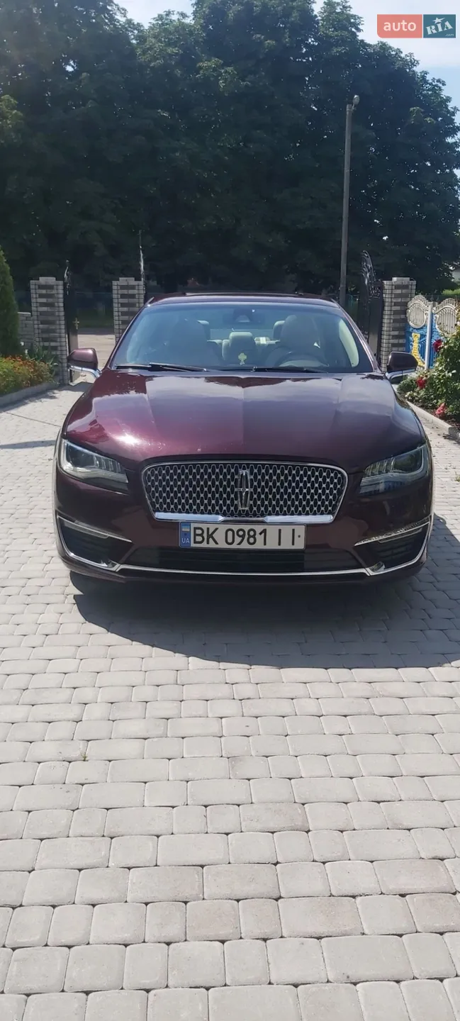 Lincoln MKZ, 2016