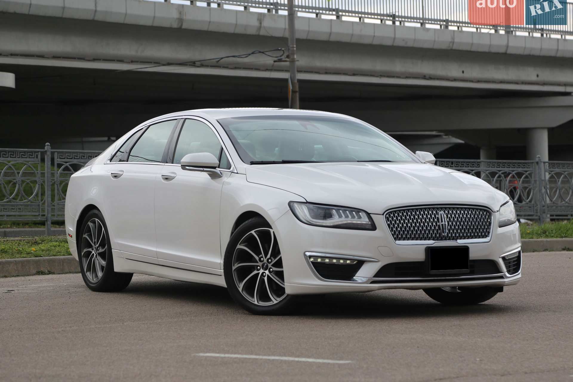 Lincoln MKZ, 2019