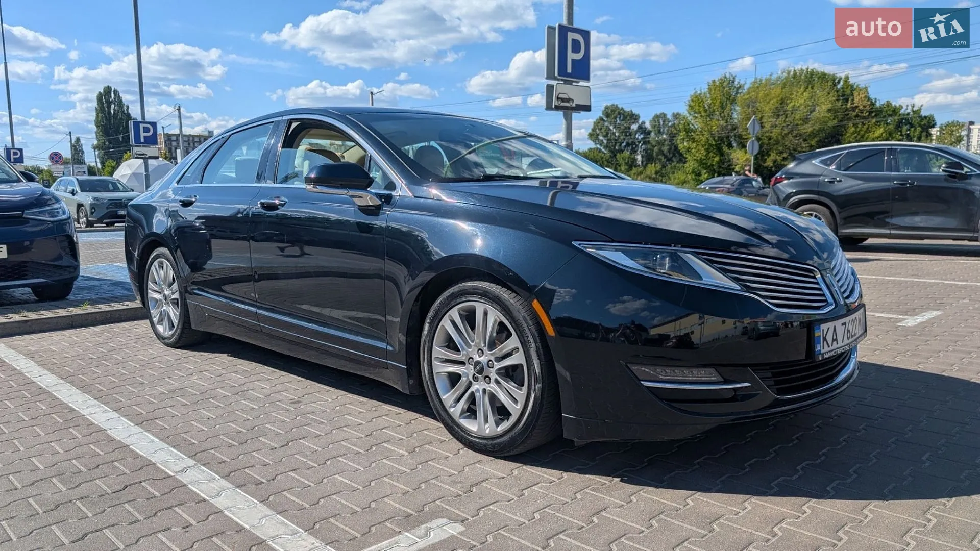 Lincoln MKZ, 2014